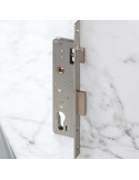 Lock for aluminum door - CISA